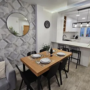 https://apartamento-centro-parras-malaga-city.hotelsinnerja.org